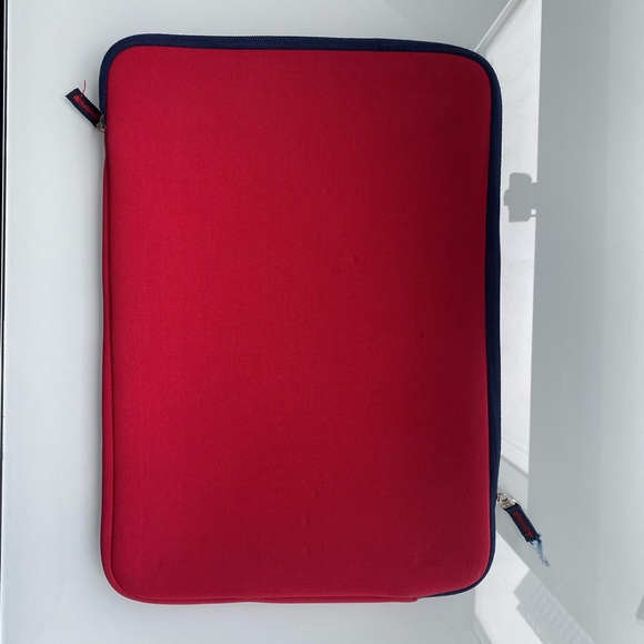 Tommy Hilfiger labtop sleeve - Picture 2 of 2